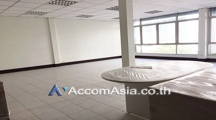 unit Office space For Rent in Sukhumvit, Bangkok  near MRT Queen Sirikit National Convention Center (AA17042)